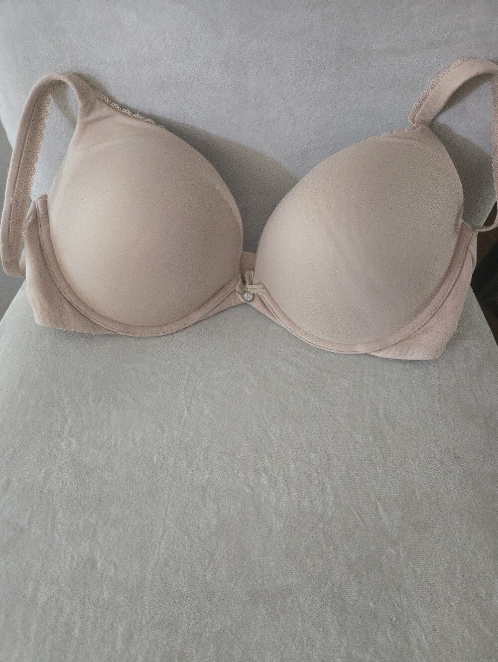 Victoria's Secret 36D *BODY BY VICTORIA* PUSH-UP BRA nude